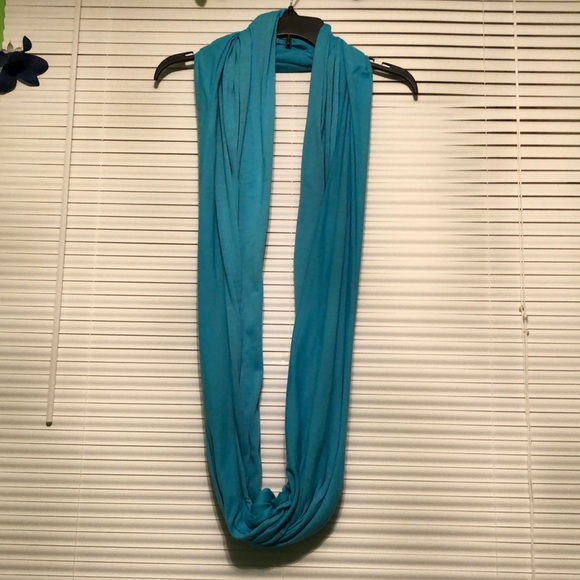 Turquoise Snood / Infinity scarf - Picture 2 of 5